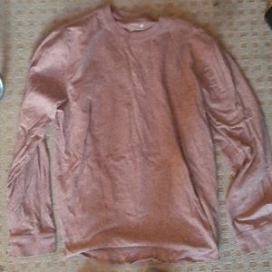 Long sleeve athletic shirt